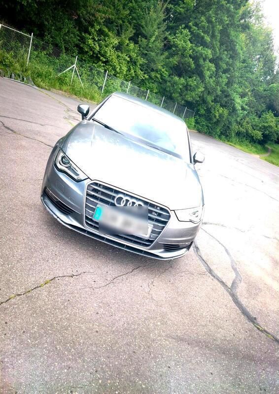 Grau Gebraucht 2014 Audi A3 Ambiente Limousine | 7.000 € (Etwas zu teuer) - Bild 1/4