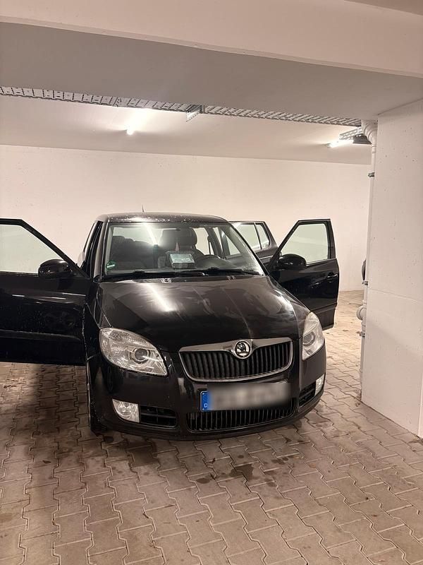 Schwarz Gebraucht 2009 Skoda Fabia Kleinwagen | 1.400 € (Superpreis) - Bild 1/4