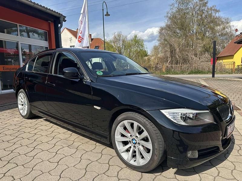 Gebraucht BMW 325 218 PS (160 kW) 2009 Schwarz ii Limousine