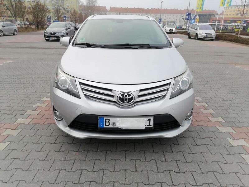 Silber Gebraucht 2014 Toyota Avensis Kombi | 6.500 € (Fairer Preis) - Bild 1/4