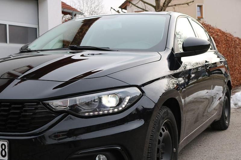 Gebraucht Fiat Tipo S 120 PS (88 kW) 2018 Schwarz Limousine