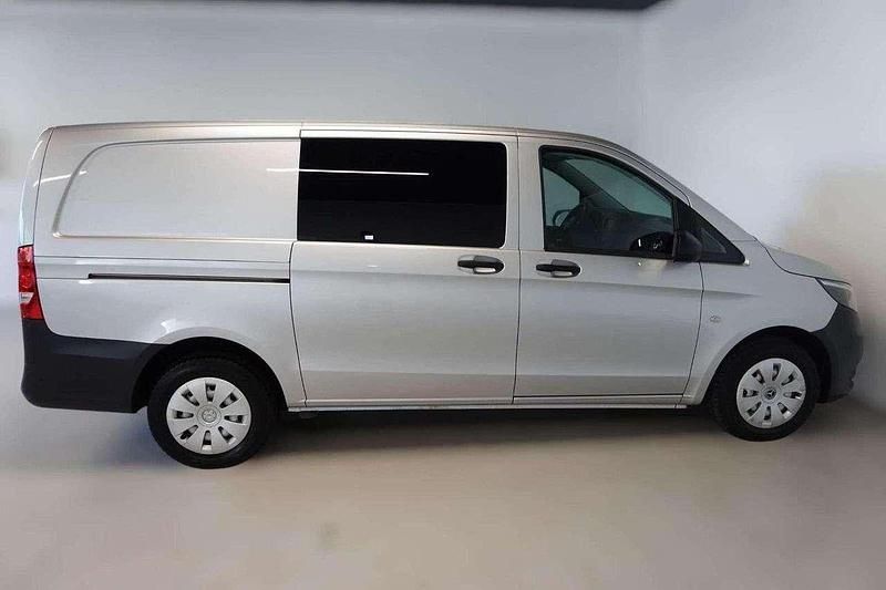 Gebraucht Mercedes Vito 136 PS (100 kW) 2017 Brillantsilber metallic Van