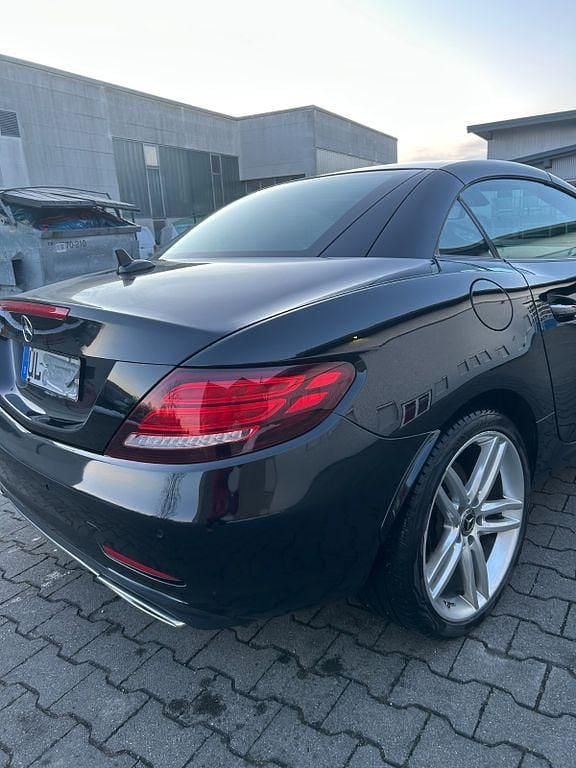Gebraucht Mercedes SLC200 184 PS (135 kW) 2017 Schwarz Cabrio