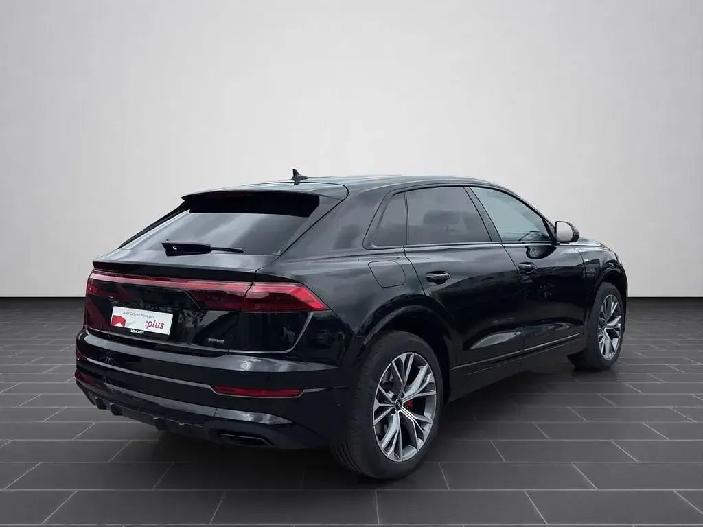Gebraucht Audi Q8 Ambiente 490 PS (360 kW) 2025 Mythosschwarz metallic SUV
