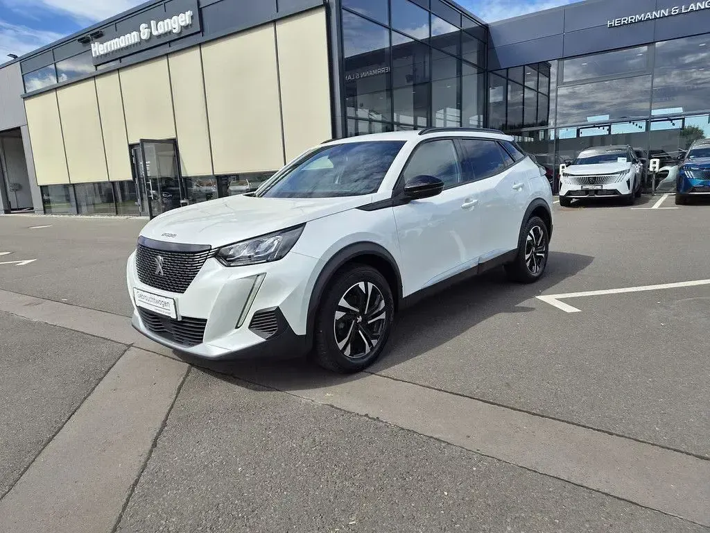 Gebraucht Peugeot 2008 Allure 131 PS (96 kW) 2023 Weiß SUV