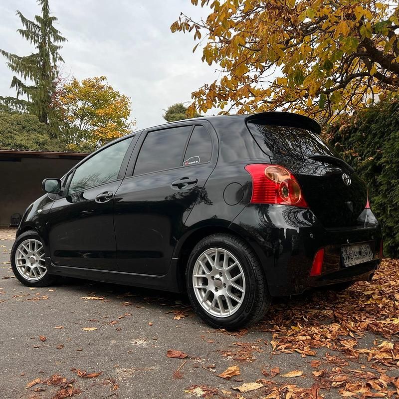 Schwarz Gebraucht 2007 Toyota Yaris Kleinwagen | 4.799 € (Etwas zu teuer) - Bild 1/4