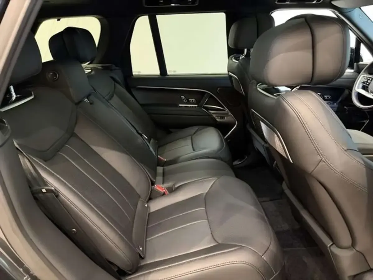Gebraucht Land Rover Range Rover Autobiography 400 PS (294 kW) 2026 Grau SUV