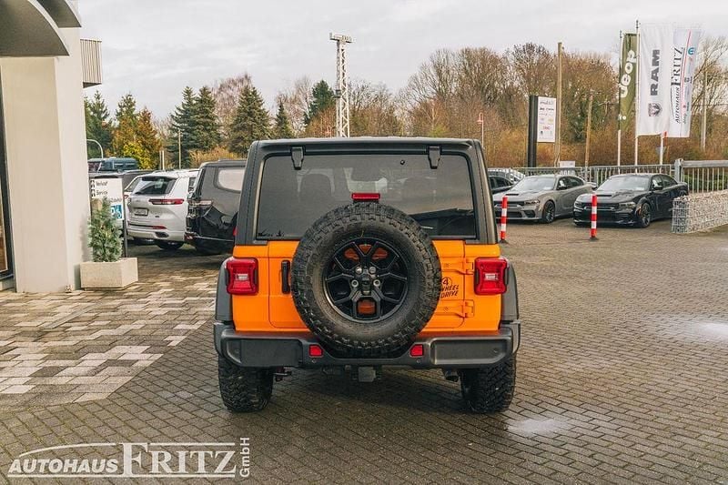 Neu Jeep Wrangler 272 PS (200 kW) 2026 Orange SUV
