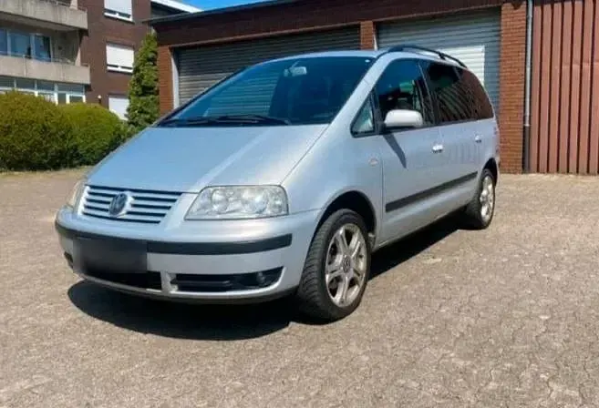 Gebraucht VW Sharan 116 PS (85 kW) 2003 Silber Van / Kleinbus