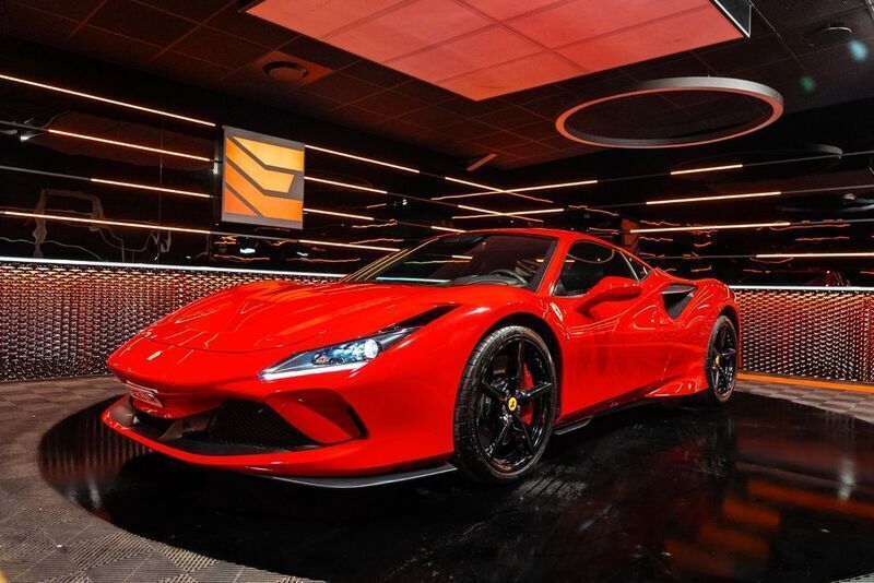 Rot Gebraucht 2021 Ferrari F8 | 289.900 € - Bild 1/4