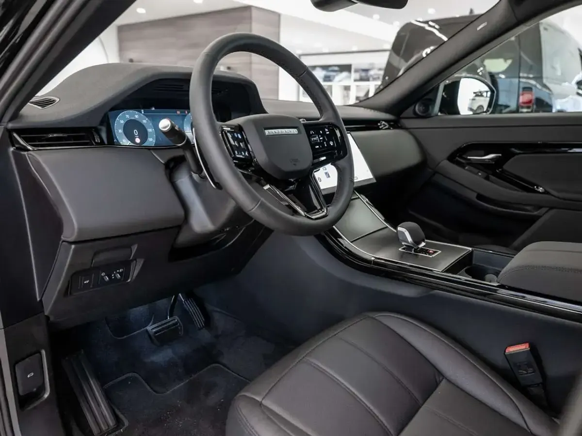 Gebraucht Land Rover Range Rover evoque S 163 PS (119 kW) 2026 Schwarz SUV