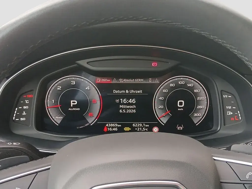 Gebraucht Audi Q8 Ambiente 286 PS (210 kW) 2023 Individuallackierungen audi exclusive SUV