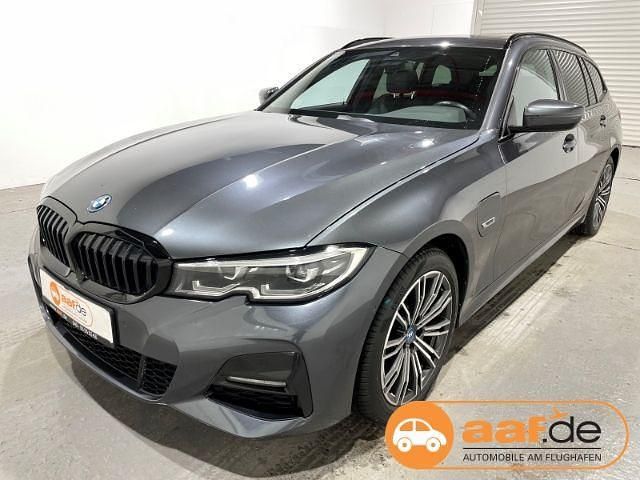 Gebraucht BMW 330e M Sport 252 PS (185 kW) 2022 Grau Kombi