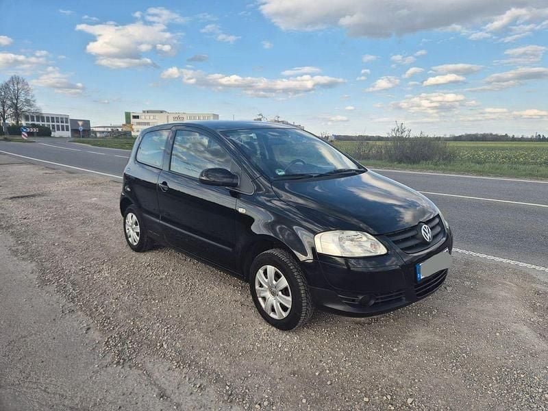Second-hand VW Fox 55 CP (40 kW) 2006 Negru Hatchback