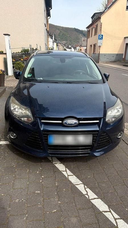 Gebraucht Ford Focus Titanium 182 PS (133 kW) 2012 Blau Kombi