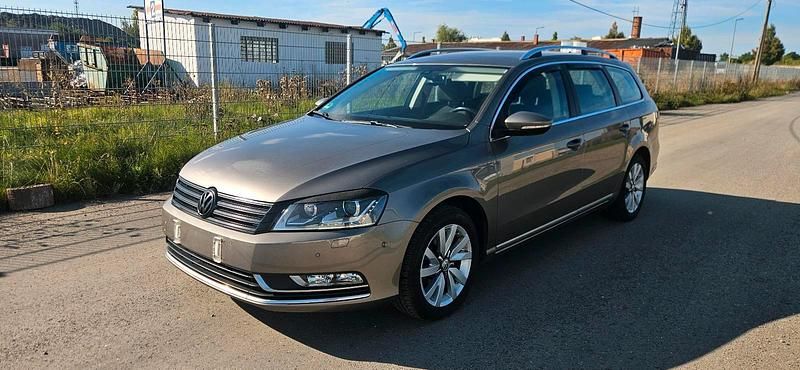 Andere farben Gebraucht 2011 VW Passat Kombi | 3.800 € (Superpreis) - Bild 1/4