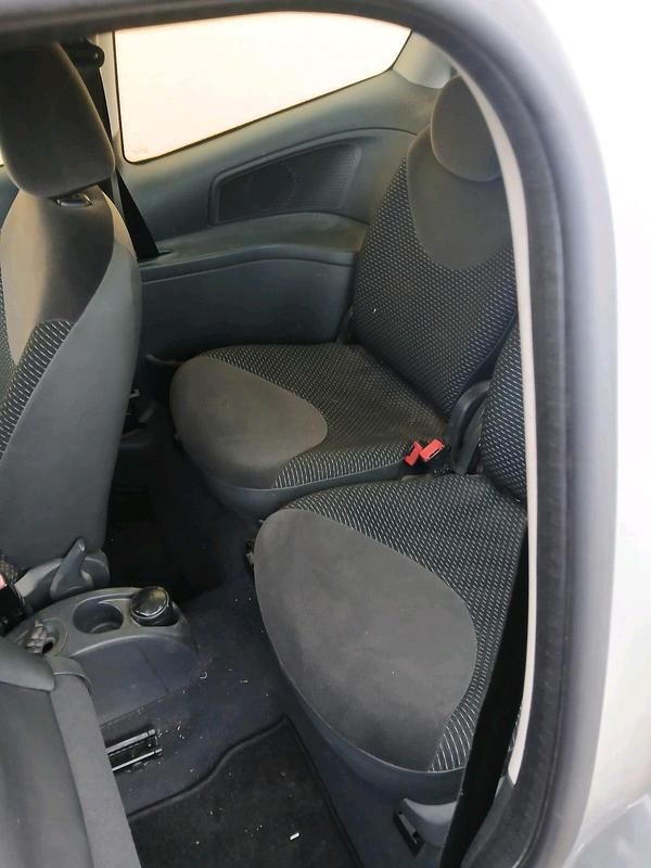 Silber Gebraucht 2007 Citroën C2 Kleinwagen | 1.300 € (Fairer Preis) - Bild 1/4