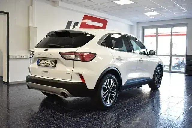 Gebraucht Ford Kuga Titanium 152 PS (111 kW) 2021 Frostweiã SUV
