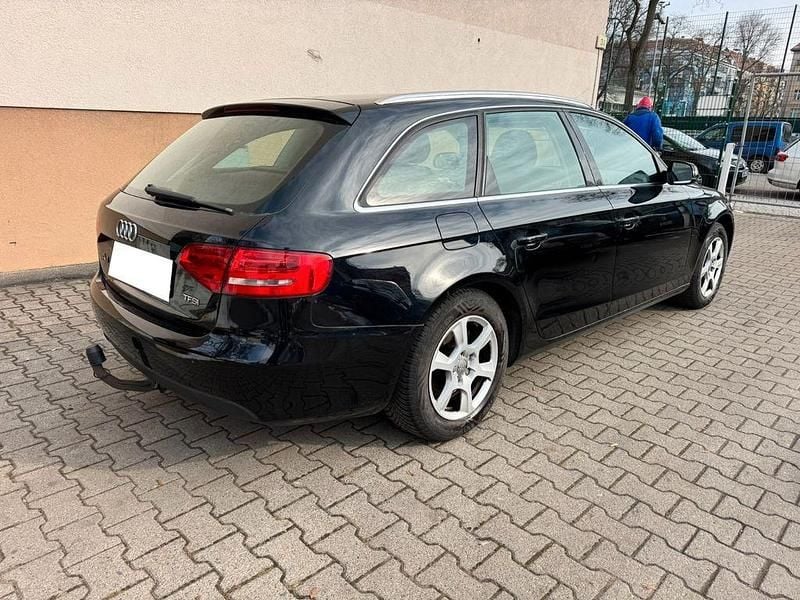 Gebraucht Audi A4 Attraction 120 PS (88 kW) 2011 Schwarz Kombi