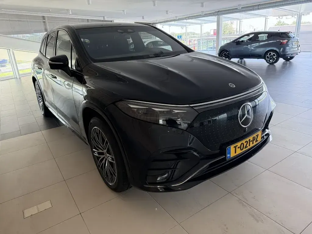 Gebraucht Mercedes EQS450+ AMG line 266 kW (362 PS) 2023 Schwarz SUV