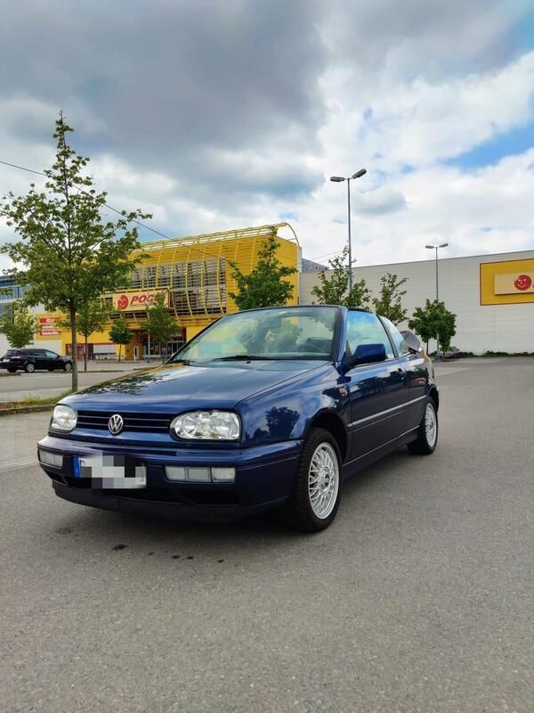 Blau Gebraucht 1994 VW Golf Cabriolet Edition Cabrio | 4.499 € - Bild 1/4