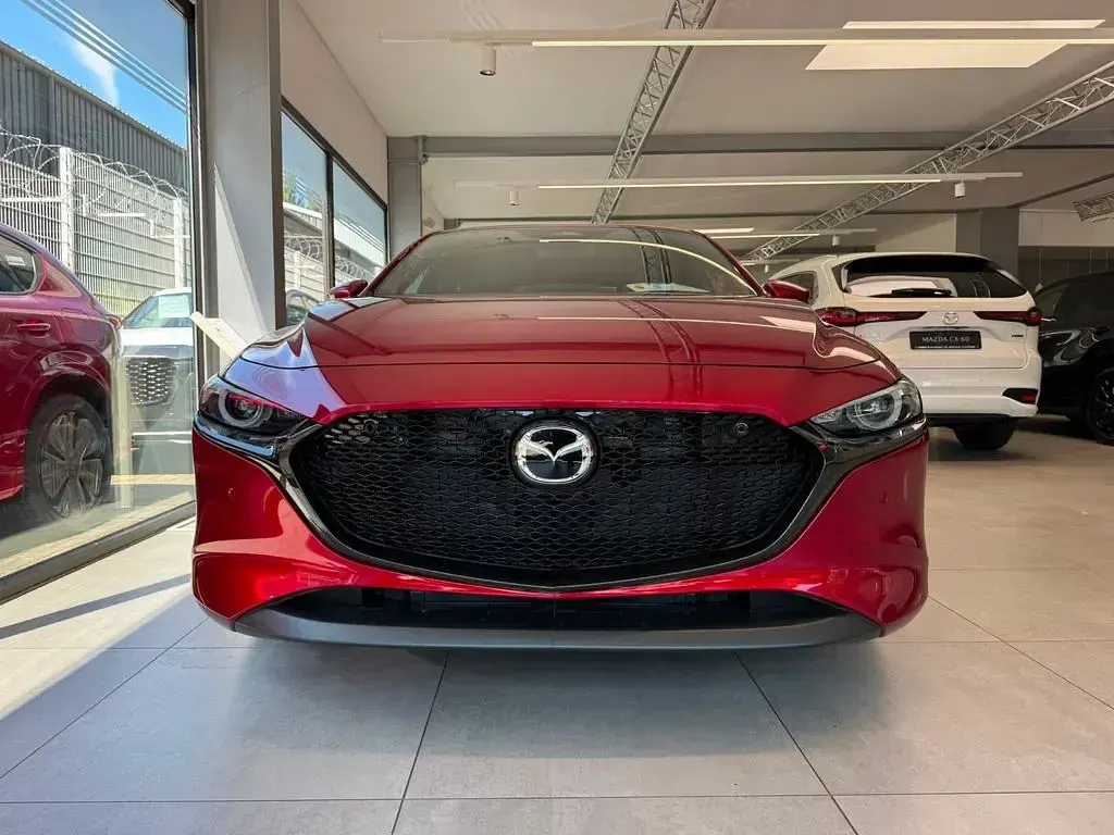 Neu Mazda 3 Takumi-Line 186 PS (136 kW) 2025 Rot Limousine