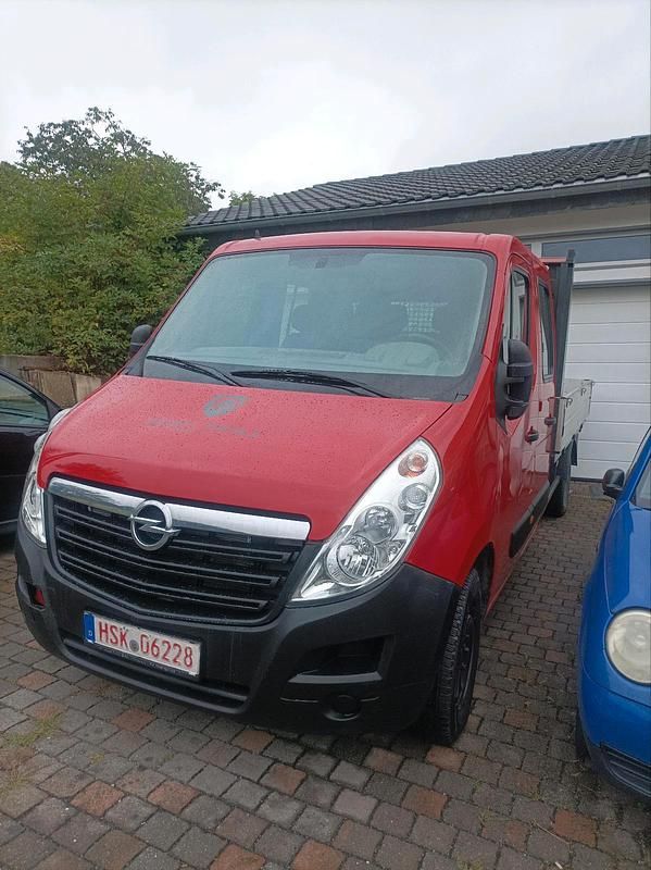 Rot Gebraucht 2013 Opel Movano Van | 11.650 € - Bild 1/4
