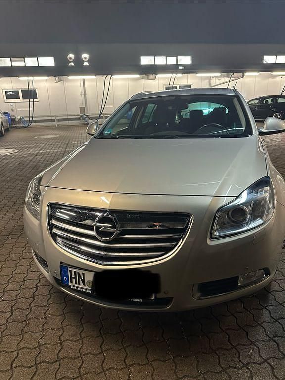 Gebraucht Opel Insignia 194 PS (142 kW) 2012 Silber Kombi