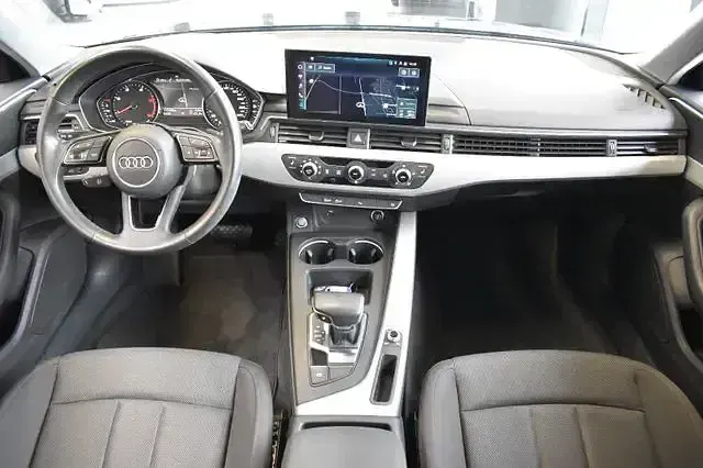Gebraucht Audi A4 Advanced 163 PS (119 kW) 2022 Blau Kombi