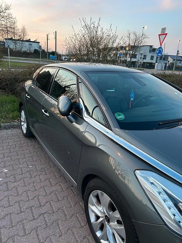 Gebraucht Citroën DS5 136 PS (100 kW) 2012 Grau Kleinwagen