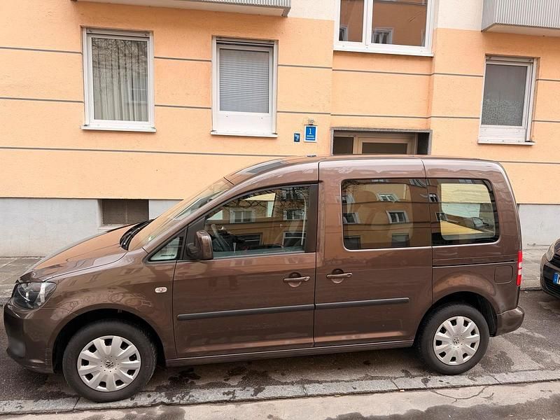 Gebraucht VW Caddy 105 PS (77 kW) 2011 Braun Van / Kleinbus