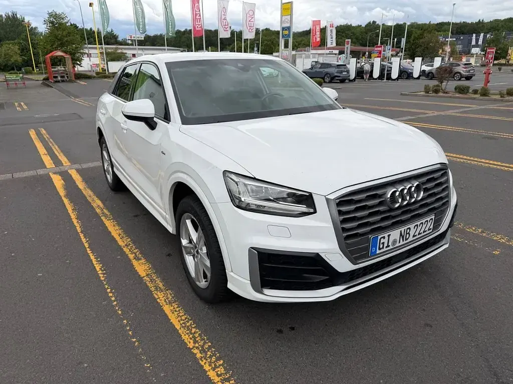 Gebraucht Audi Q2 S-Line 150 PS (110 kW) 2018 Weiß SUV