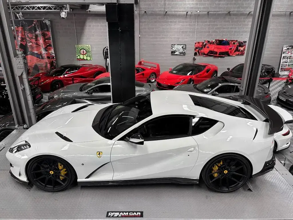 Gebraucht Ferrari 812 799 PS (587 kW) 2019 Weiß