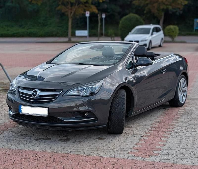 Grau Gebraucht 2013 Opel Cascada Cabrio | 7.000 € (Guter Preis) - Bild 1/4