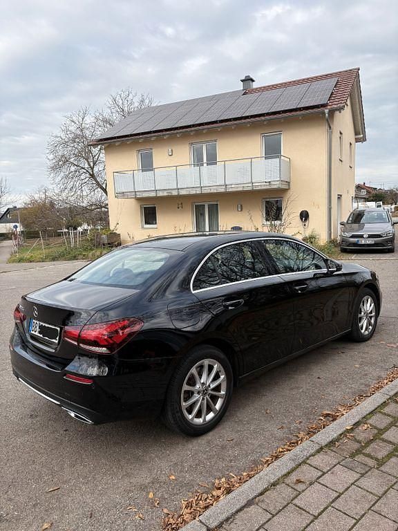 Gebraucht Mercedes A250 218 PS (160 kW) 2021 Schwarz Limousine