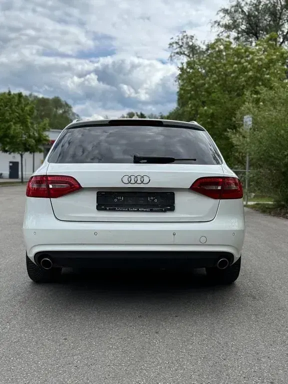Gebraucht Audi A4 Ambiente 204 PS (150 kW) 2012 Weiß Kombi