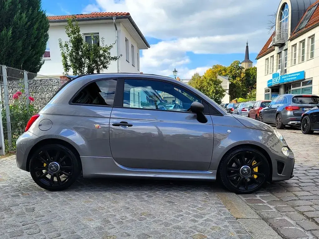 Gebraucht Abarth 695C 179 PS (131 kW) 2023 Grau Cabrio