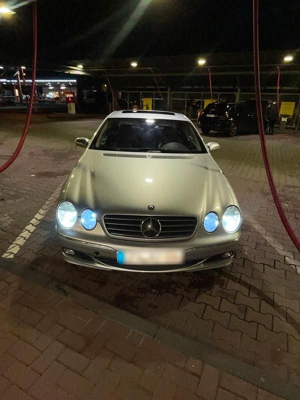 Silber Gebraucht 2005 Mercedes CL500 Coupé | 8.900 € (Fairer Preis) - Bild 1/4