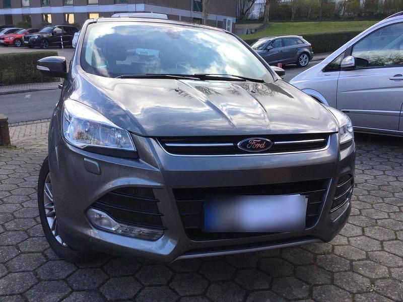 Gebraucht Ford Kuga Titanium 140 PS (102 kW) 2014 Grau SUV
