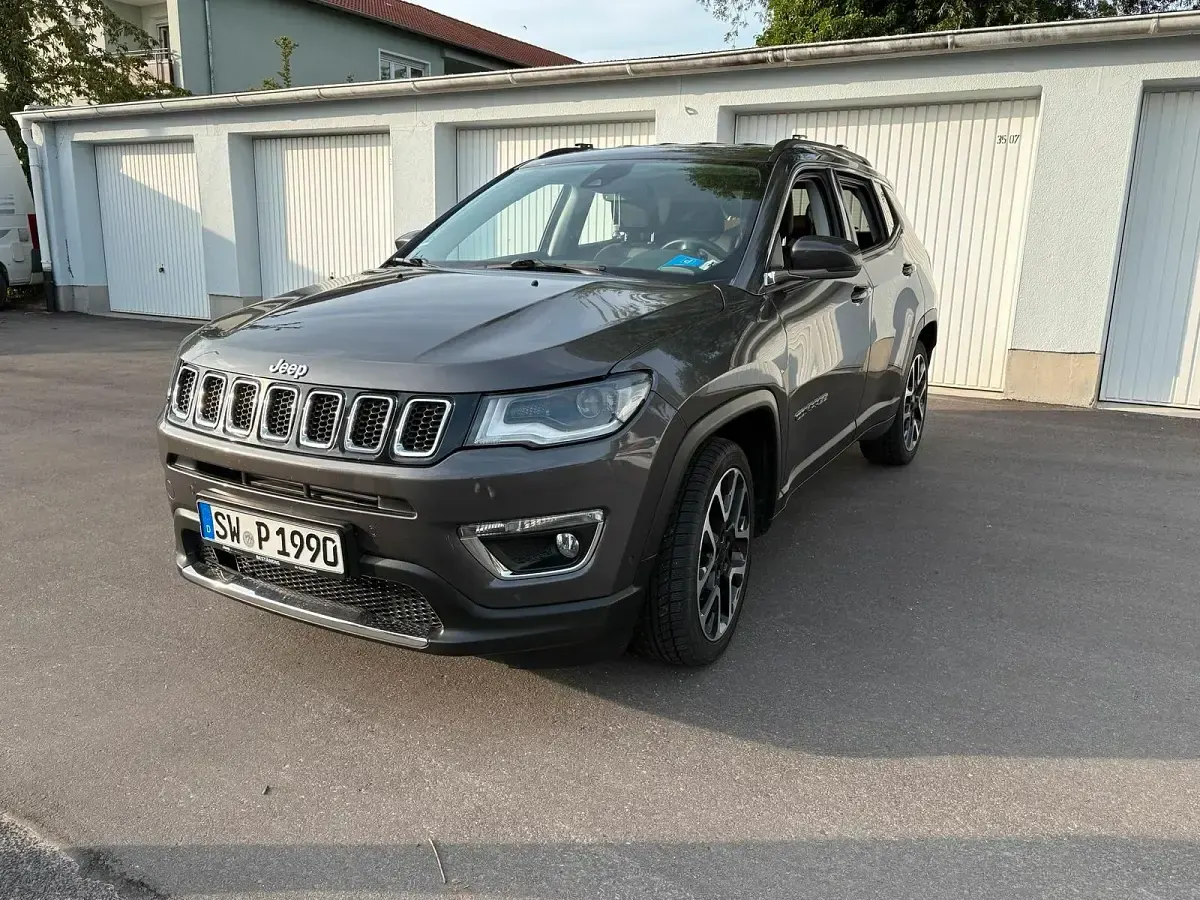 Gebraucht Jeep Compass 162 PS (119 kW) 2020 Grau SUV