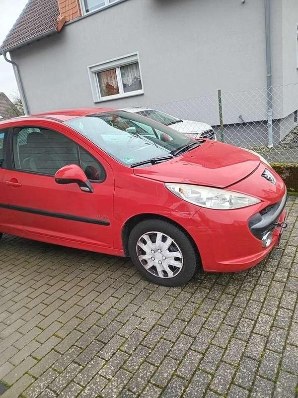Gebraucht Peugeot 207 Urban Move 73 PS (53 kW) 2009 Limousine