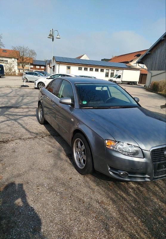 Gebraucht Audi A4 102 PS (75 kW) 2005 Silber Limousine
