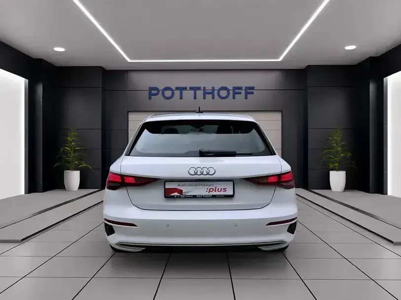 Gebraucht Audi A3 Advanced 150 PS (110 kW) 2024 Weiß Limousine