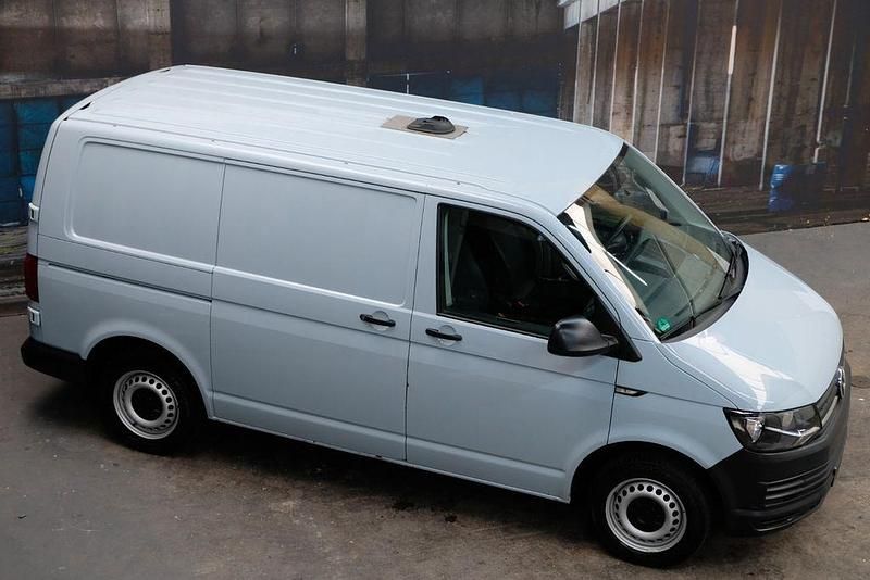 Gebraucht VW Transporter 102 PS (75 kW) 2018 Blau Van