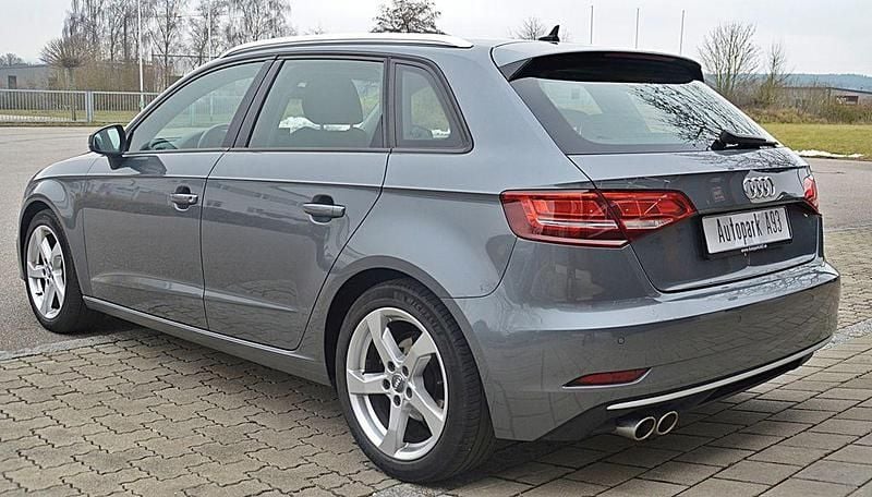 Gebraucht Audi A3 Sport 150 PS (110 kW) 2019 Grau Limousine