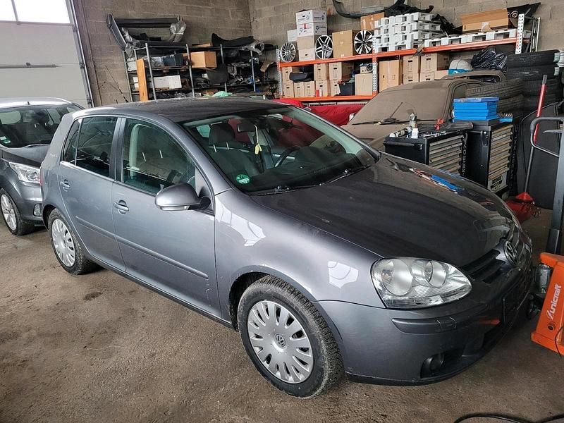 Grau Gebraucht 2007 VW Golf V Kombi | 2.700 € (Fairer Preis) - Bild 1/4