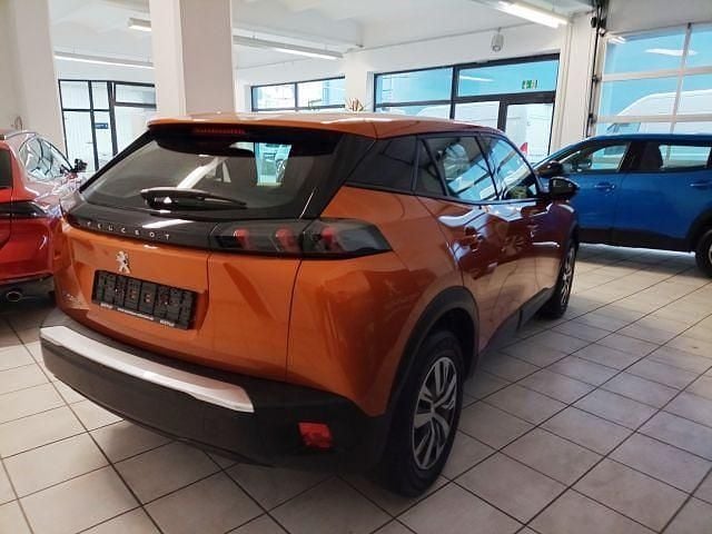 Second-hand Peugeot e-2008 Active 100 kW (136 CP) 2022 Portocaliu SUV