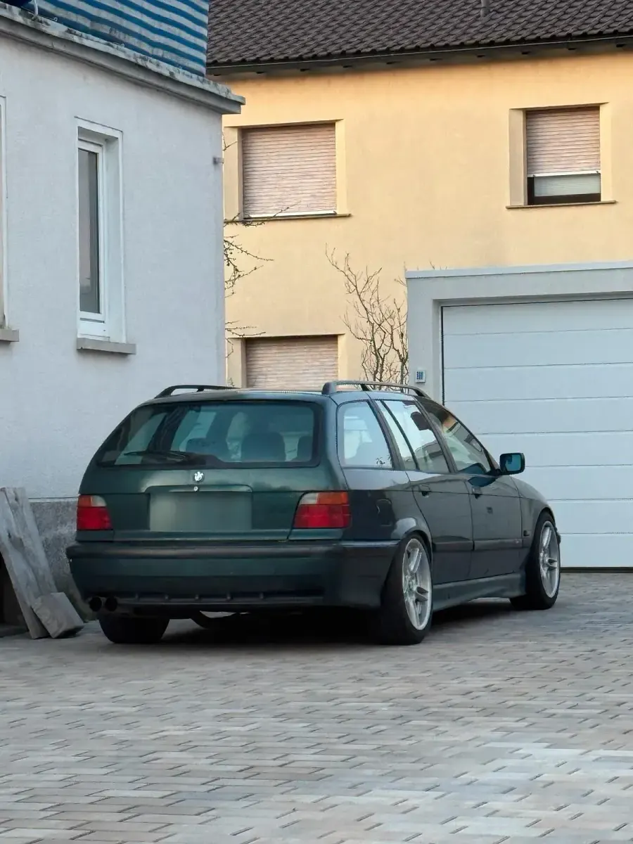 Gebraucht BMW 320 M Sport 150 PS (110 kW) 1996 Grün Kombi