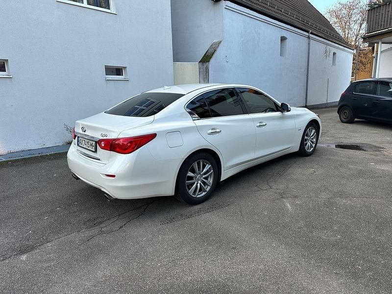 Gebraucht Infiniti Q50 211 PS (155 kW) 2016 Weiß Limousine