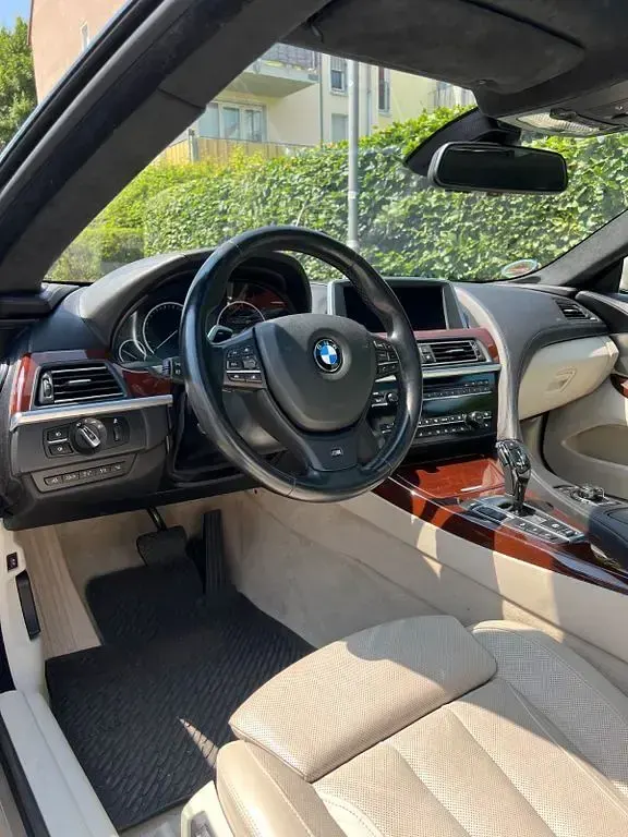 Gebraucht BMW 650 408 PS (300 kW) 2011 Gold Coupé